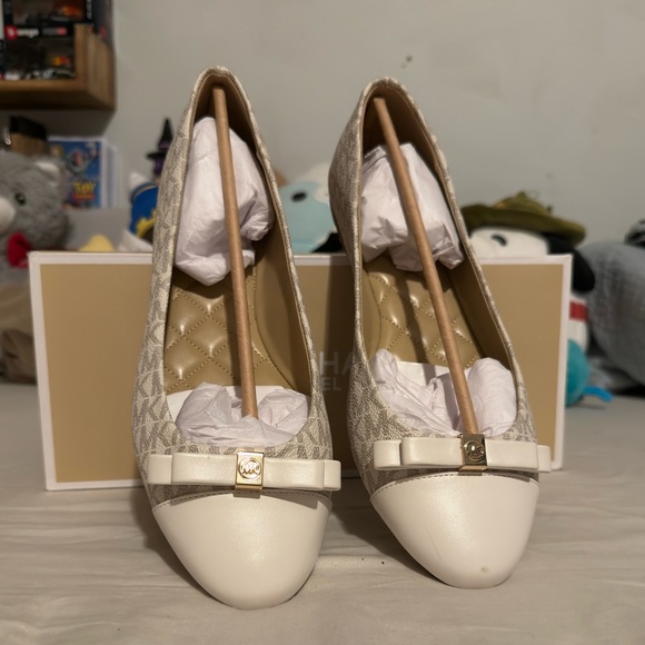 Michael Kors - Andrea Ballet Flat - Vanilla - Size 11 - Picture 8 of 9
